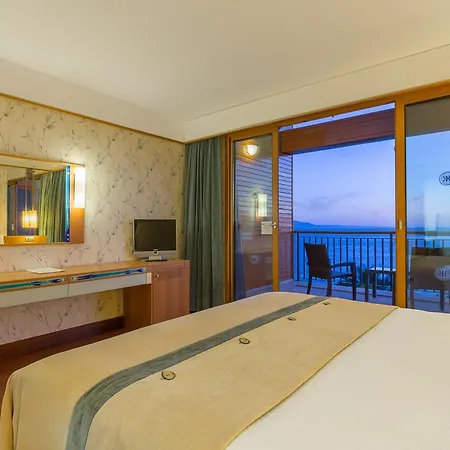Hotel Kefaluka 5*