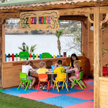 ホテル Kefaluka アキアーラ