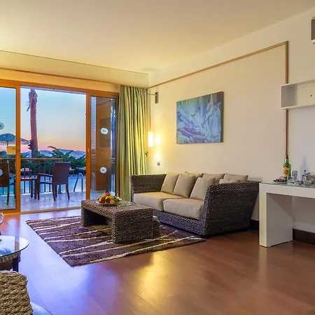 Ξενοδοχείο Kefaluka 5*